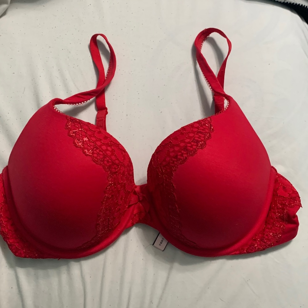 Victoria’s Secret Body Perfect Shape Red Bra 38C